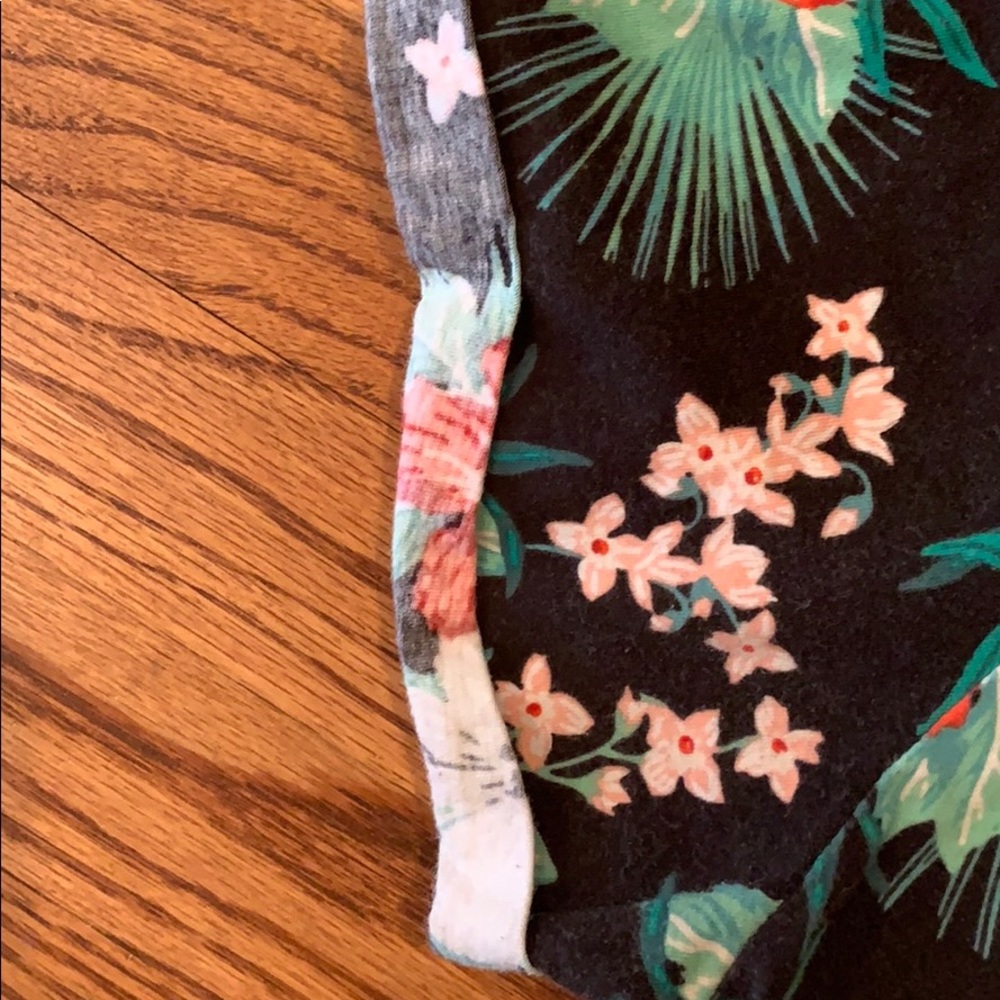 Floral h & m summer tee shirt - Picture 3 of 3